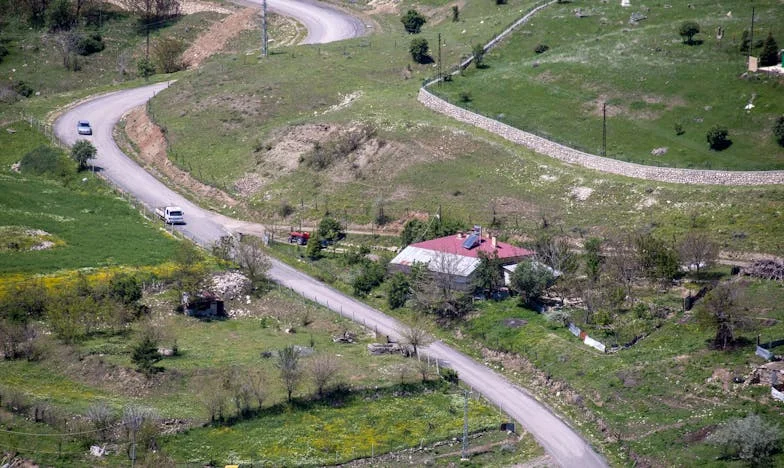 Umbrele trecutului: Povestea lui Radu și a unei alegeri imposibile