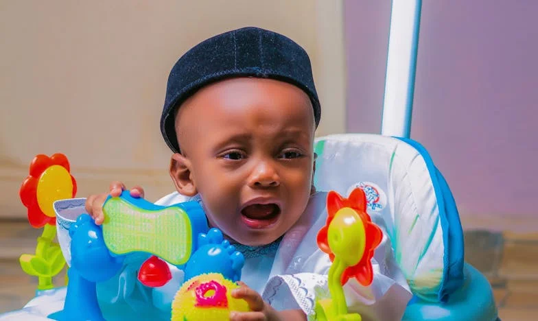 Fără leagăn: Povestea unei mame în haosul de acasă