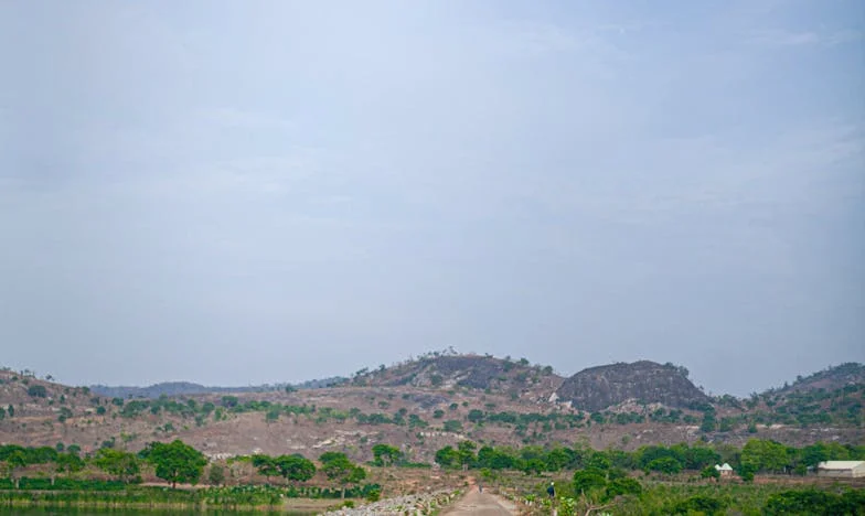 Mama m-a născut la 66 de ani – Povestea mea despre prejudecăți, familie și căutarea propriei identități