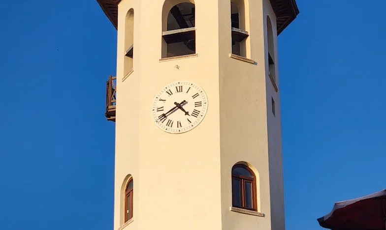 „Nu-mi vine să cred! Strânge-ți lucrurile, plecăm acasă. Niciodată nu mai calc aici.” – Vizita care mi-a zdruncinat familia