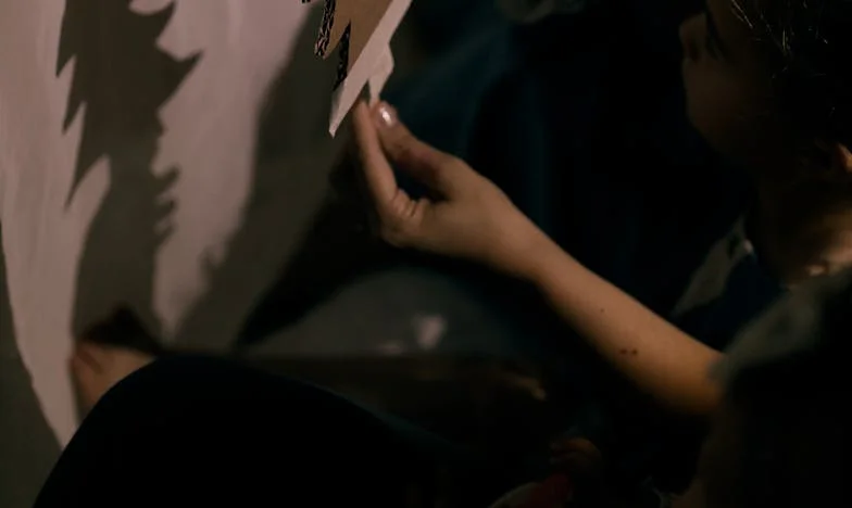 Când mama sună la răsărit – Poveste despre iubire, control și alegeri