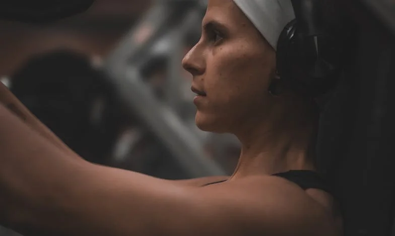 Când visele altora devin povara ta: Povestea unei mame între două generații