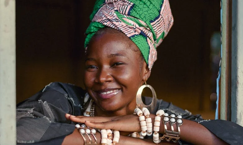 Între două case: Povestea Mariei despre căutarea unui loc pentru fiica ei într-o familie nouă