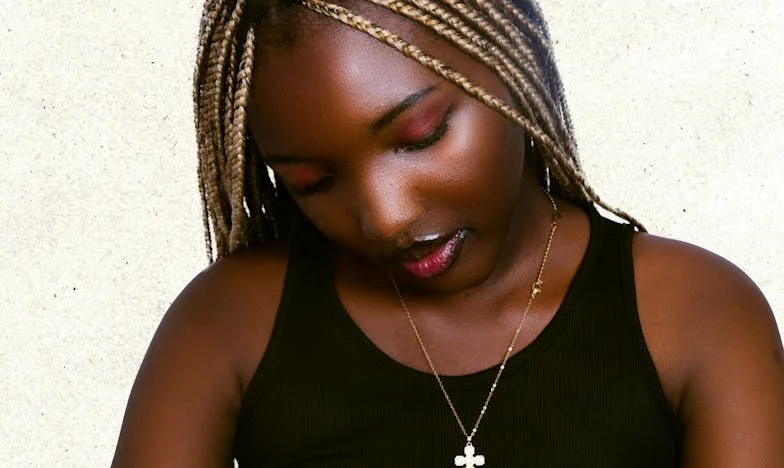 Paharul care a spart tăcerea: Povestea unei femei care și-a recâștigat demnitatea