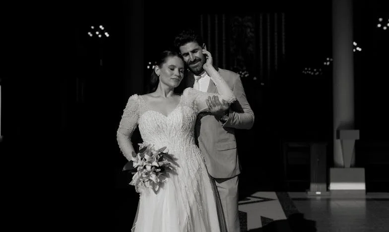 Soțul meu a zburat la business cu mama lui, iar pe mine și copiii ne-a lăsat în spate – Povestea unei familii românești între aeroport și acasă