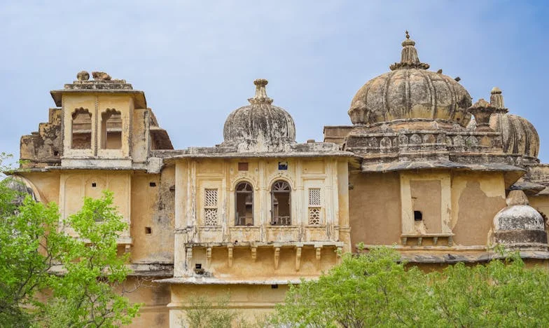 Sub același acoperiș: Povestea unei chiriașe și a unei gazde în București