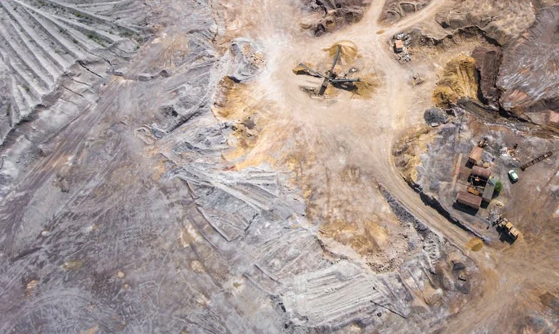 Am trimis-o pe soția mea înapoi la muncă: acum cresc singur copilul și nu mai știu cine sunt