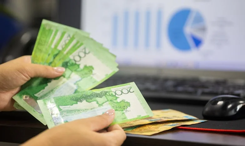 Între două lumi: Lupta mea pentru independență și dragoste