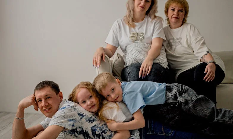 Între două lumi: Povestea unei mame care nu-și poate vedea nepotul