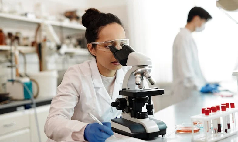 Scrisoarea de după tăcere: Povestea unei nurori într-o familie românească