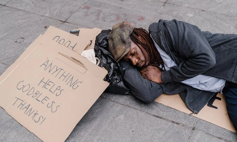 „Îmi pare rău, mamă, dar mi-e rușine cu tine…” – Când dragostea nu mai e de ajuns între mamă și fiică