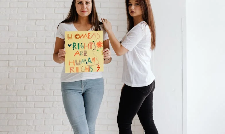 Izgonită din propria viață: „Nu ești mamă, ești un blestem” – Lupta mea pentru fiul meu și întoarcerea din întuneric