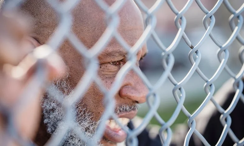 „Nu ești tu, mamă!” – Povestea unei fiice care și-a pierdut mama în boala Alzheimer