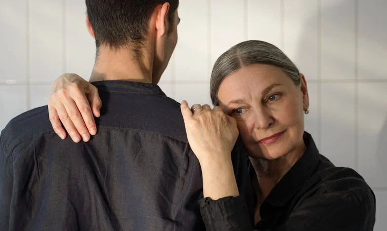 Nu-i interzic soțului meu să țină legătura cu fiul lui din prima căsătorie, dar nu pot accepta să locuiască cu noi