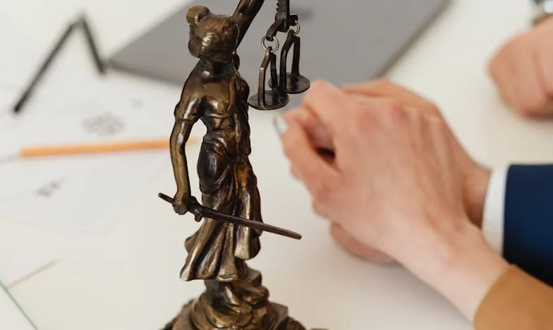 „Nu mai pot, mamă!” – Povestea unei căsnicii distruse de prejudecăți și control