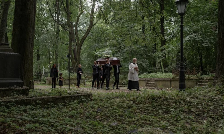 „Băiatul meu nu va fi o slugă în casă!” – Povestea unui conflict de familie care mi-a schimbat viața