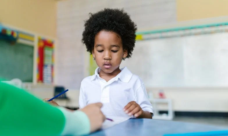 Cum am învățat să iubesc un nepot vitreg: Povestea mea despre acceptare și familie