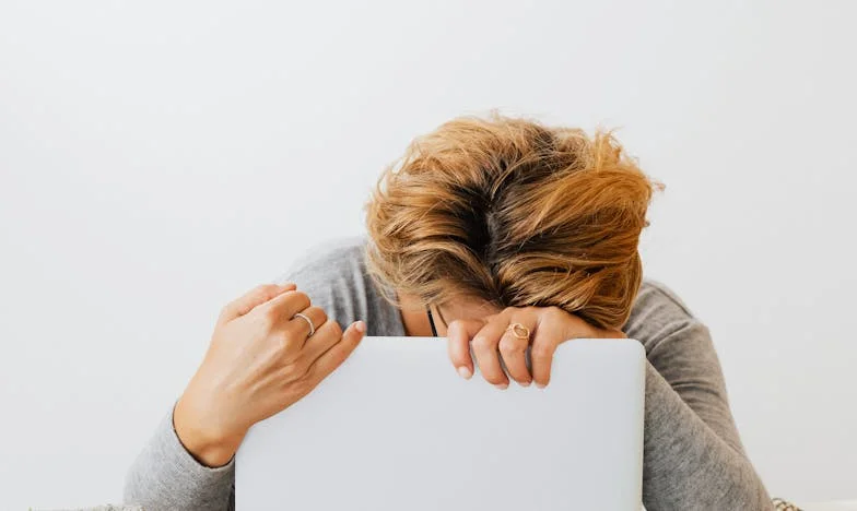 Duminicile tăcerii: când familia se destramă la masă