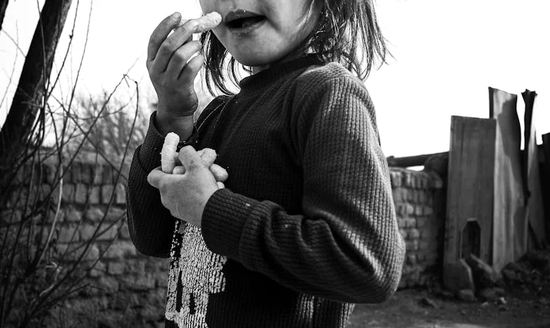 După râs: Prețul unei iubiri inegale