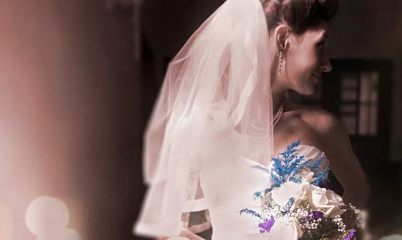 Fiul meu, nora mea și umbra trecutului: Povestea unei mame românce