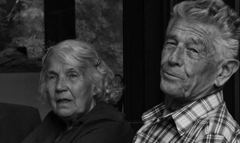 M-am întors milionar, dar ploaia mi-a dezvăluit adevărul care mi-a sfâșiat inima