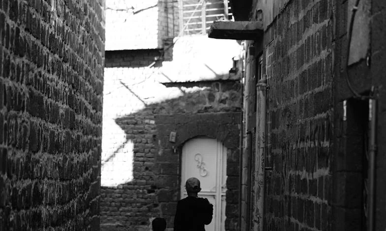 Tăcerea unei mame: Frica de divorț și secretul despre fiul meu