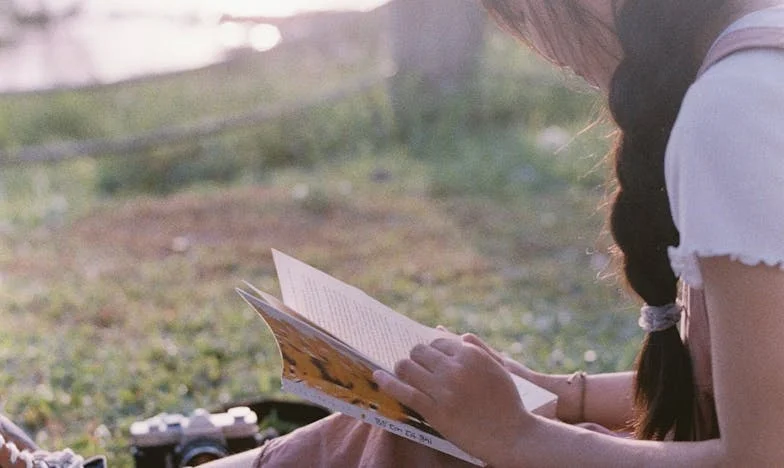 Când soțul meu a plecat în delegație, soacra mea a încercat să mă dea afară din casă