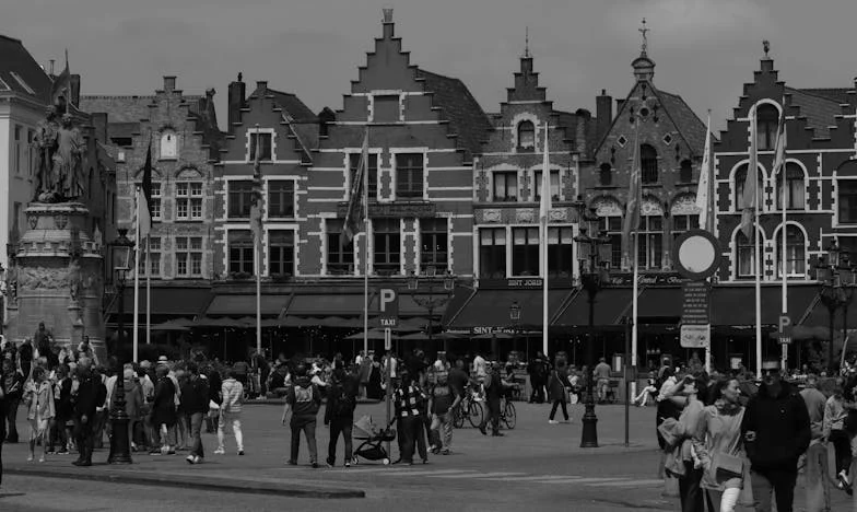 Casa bunicii, câmpul nostru de luptă: povestea unei moșteniri care ne-a rupt familia