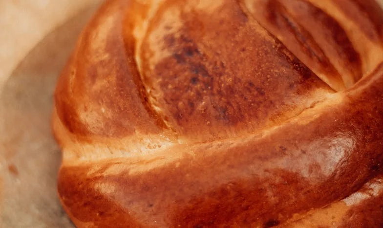 Din cenușă: Povestea Anei despre un nou început în România