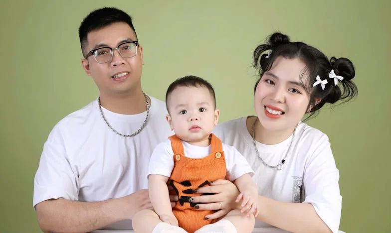 Femeia de lângă mine: Secretele unei vieți de cartier