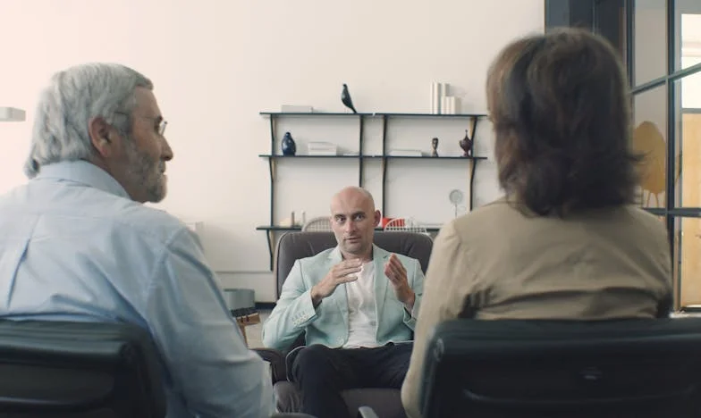 Între două focuri: Când soacra mea a vrut să-și schimbe viața