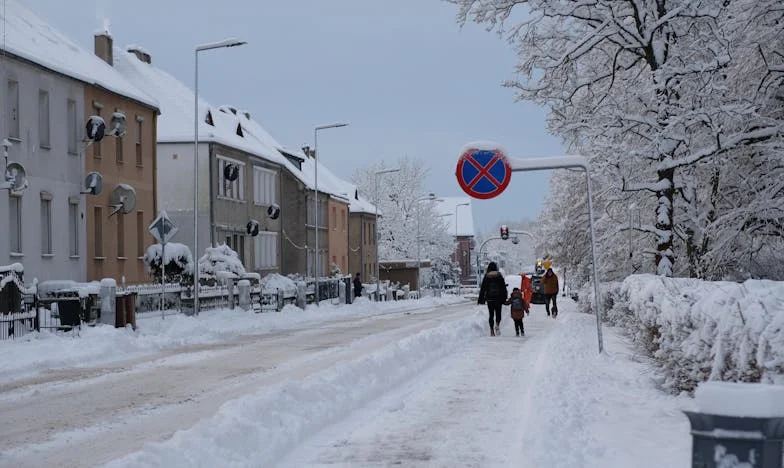 „Mamă, de ce ai intrat în apartamentul nostru fără să știm?” – Povestea unei încrederi spulberate într-o clipă