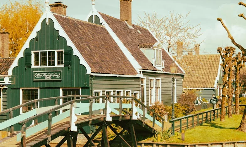 Nu Mai Pot cu Sora Lui: Fiecare Weekend Devine un Coșmar