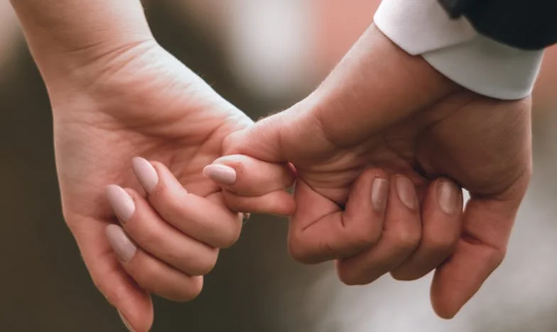 Poate inima să ierte după trădare? Povestea mea după doisprezece ani de căsnicie