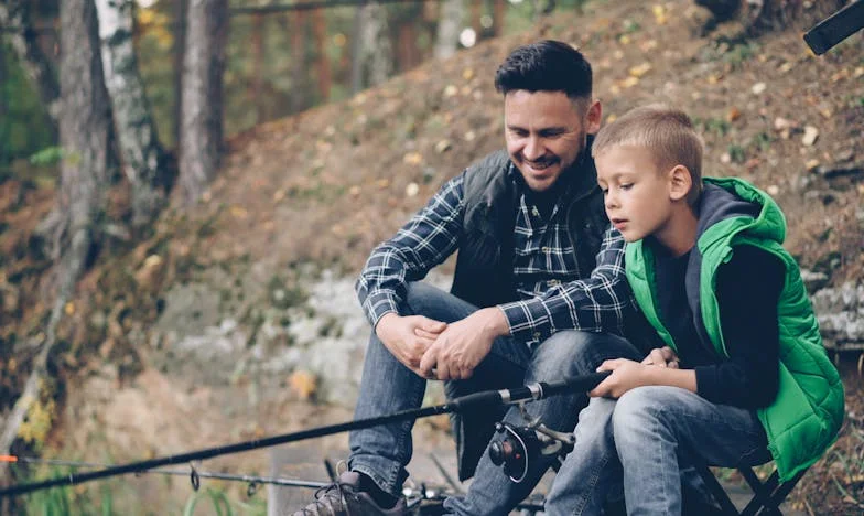 „Îmi ador fiul, dar îmi disprețuiesc fiica” – Efectul bumerang al vieții: povestea mea cu mama