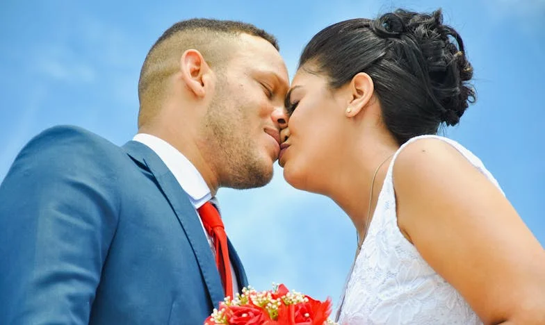 “Böyle Bir Aileye Nasıl Sahip Olabilirsin?” – Bir Pazar Sofrasında Parçalanan Hayatım