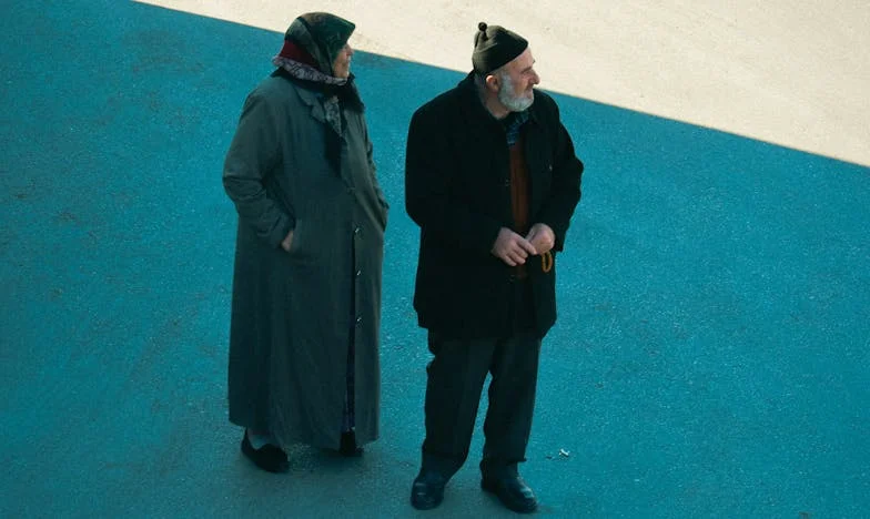 Gecenin Sessizliğinde Çalan Telefon: Elif’in Hikayesi