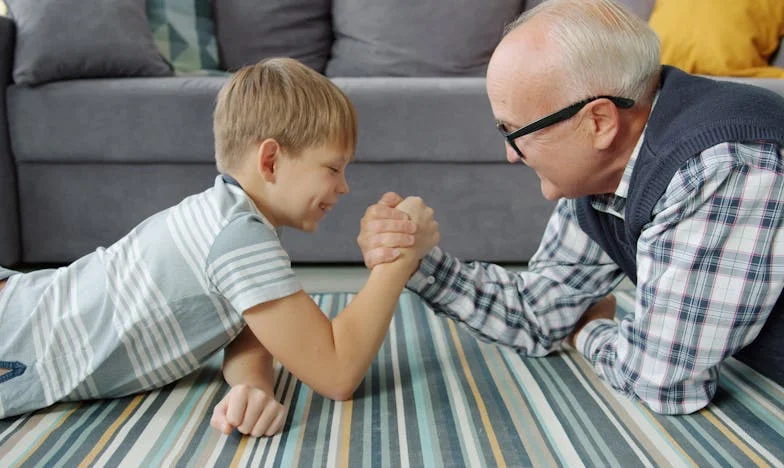 Kayınvalidem Eve Taşındığında: Kendi Evimizde Bir İktidar Savaşı