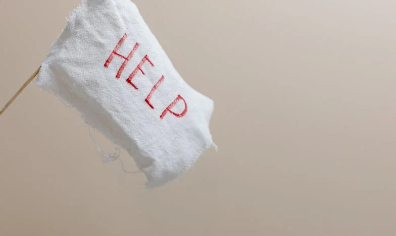 O Karanlık Gecede: Kapımda Gözyaşlarıyla Kalan Zaovam ve Çocukları