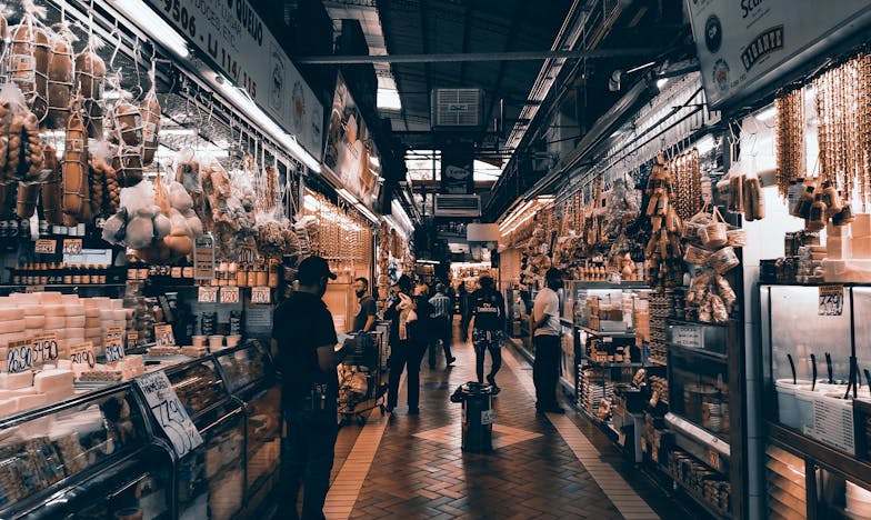 Uzak Şehirden Gelen Kocam: Sevgi ve Sorumluluk Arasında