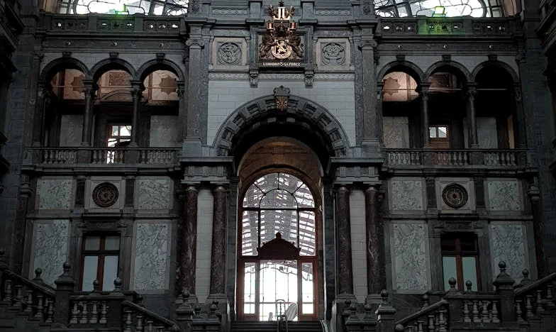 Yaşlılıkta Köprü Altında Kalmamak İçin: Oğlumun Evi İçin Kendi Evimi Satmamı İstiyorlar