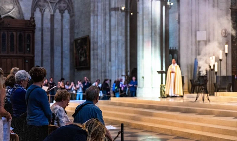 Między miłością a lojalnością: Życie z mężem i jego „trudną” matką