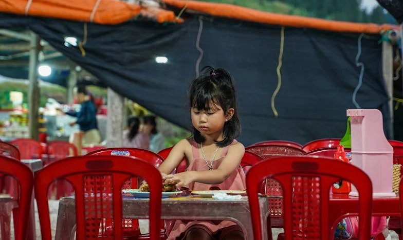 Mąż odszedł nagle, a jego dzieci wyrzuciły mnie z domu. Czy naprawdę nikt nie widzi mojego cierpienia?
