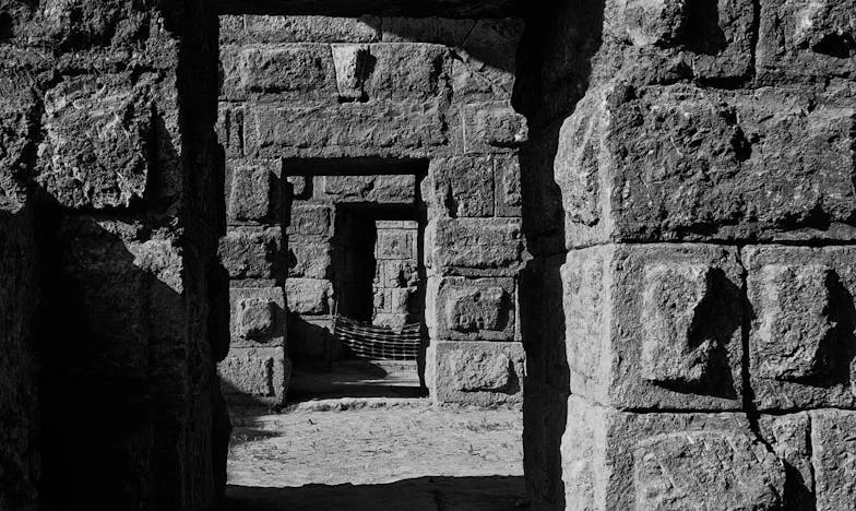 Między dwoma domami: Kiedy twoje rzeczy stają się cudzymi pragnieniami – Moja walka o granice w rodzinie