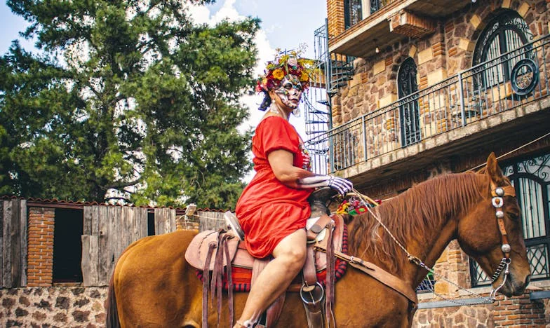 Odkryłam, że mój mąż potajemnie pomaga swojej byłej żonie. Czy nasza miłość to przetrwa?