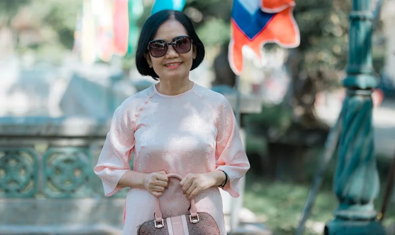 Zdradzony przez własną matkę: Prawda o skradzionym spadku, która rozdarła moją rodzinę