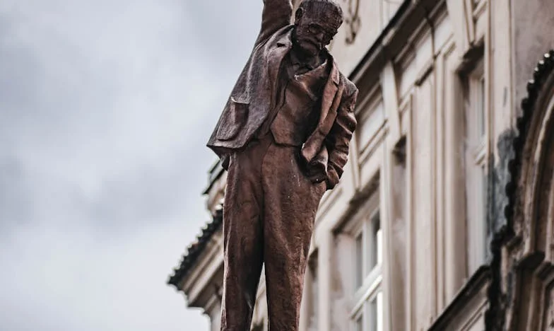 „Znowu śpisz? Mógłbyś w końcu zrobić śniadanie dla Kuby!” – Ostatni dzień mojego małżeństwa w polskiej rzeczywistości