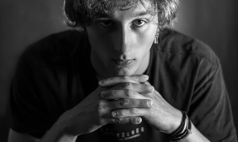 Kiedy miłość zamienia się w rachunek: Wyznanie matki z Warszawy, która straciła kontakt z córką i wnukiem