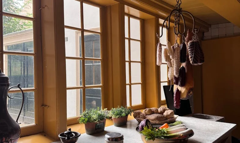 Kiedy mój dom stał się więzieniem: Opowieść polskiej matki o rodzinnych granicach i samotności