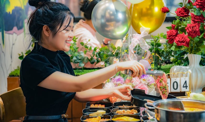 Kolacja u mnie w domu: Miłość na przekór oczekiwaniom i uprzedzeniom